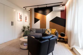 Modern, quiet penthouse with free parking - Image 5