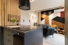 Modern, quiet penthouse with free parking - Image 3
