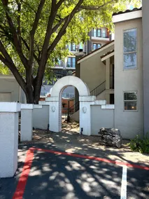 Modern condo near trail, dining & downtown hotspot - Image 5