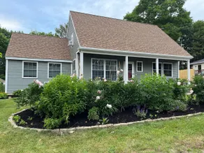Cozy Maine home, w/hot tub! One hour to Acadia NP! - Image 2