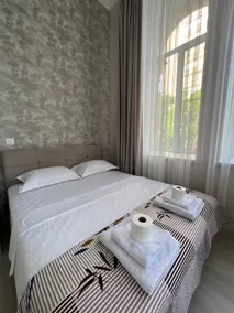 Luxurious City Center Flat - Image 2