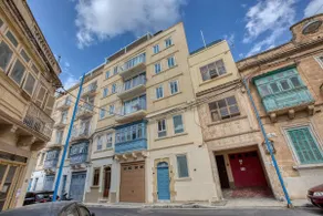 Amazing 2Bed in Gzira Centre by Beyond Stay - Image 5
