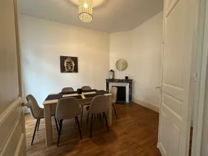 Ground floor apartment 3 bedrooms 6 people city center - Image 3
