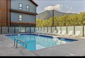 Mountainview Oasis - Image 3
