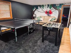 Amazing Home Near Town w/ Game Room/Gym/King Beds! - Image 5