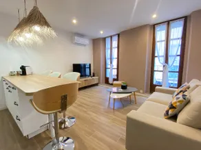 T2 heart of the city + Air conditioning + Wifi + 2 min to the beaches - Image 2