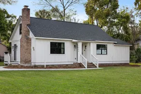 Modern, Spacious Apartment in Downtown Beaufort! - Image 4