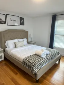 Remodeled Townhouse close to Boston - Image 2