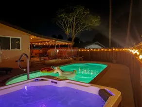 Hot Tub, Pool, Arcade Game, Patio, Family Friendly - Image 2