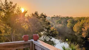 River Cabin in Woodsboro - Image 3