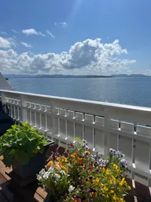 Apartment by the sea. - Image 4