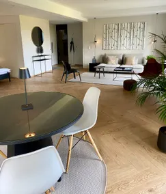 5* Terrace Apartment with Panoramic Views + eBikes - Image 2