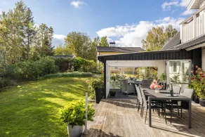 Nice house with hot tub! - Image 2