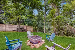 2BR dog-friendly cottage with spa & boat parking - Image 4