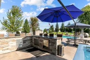 Sunny Days Await | Seasonal Pool & Hot Tub Retreat - Image 4