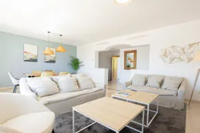 Luxury penthouse escape in the sky, near the beach - Image 3