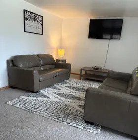Charming 3 Bedroom Ranch - Image 3