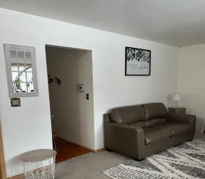 Charming 3 Bedroom Ranch - Image 5