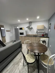 3-bed apartment - Image 4