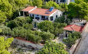 Stone house on Brac with amazing garden and views - Image 4