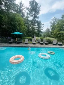 The Catamount Ski Haus with Pool & Hot Tub - Image 2
