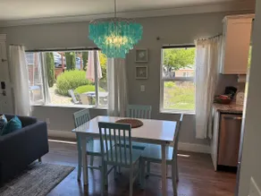 Beachy bungalow close to downtown, tin city & more - Image 2