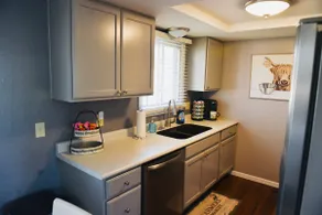 Cozy Farm Charm Home- 8mins from the lake! - Image 3