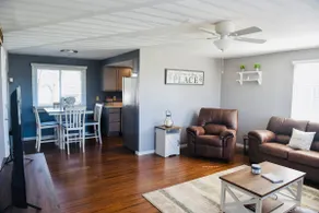 Cozy Farm Charm Home- 8mins from the lake! - Image 2
