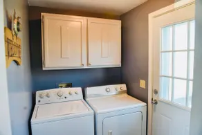 Cozy Farm Charm Home- 8mins from the lake! - Image 4
