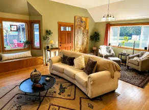 Artisans Haven-Hottub-toys-firepit-Group Hangout - Image 3