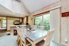 Classic 3BR Mountainview Dog Friendly - Image 5
