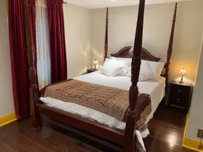 Victorian Charm Retreat - Image 3