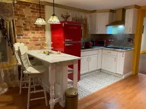 Victorian Charm Retreat - Image 2