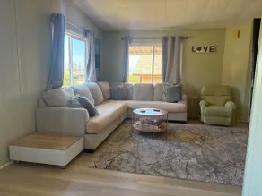 Hillside retreat with bay view, pet friendly - Image 3