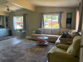 Hillside retreat with bay view, pet friendly - Image 2