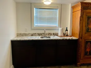 Charming Studio in the Heart of Springfield - Image 3