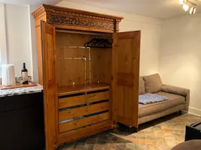 Charming Studio in the Heart of Springfield - Image 2