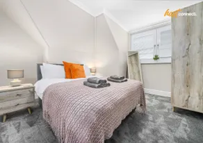 Luxury 4-Bed Home in Central Gretna - Image 4