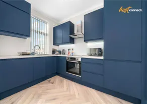 Luxury 4-Bed Home in Central Gretna - Image 2