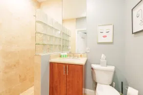 Beautiful Vacation Paradise Suite + Pool - Image 3