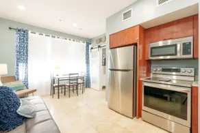 Beautiful Vacation Paradise Suite + Pool - Image 5