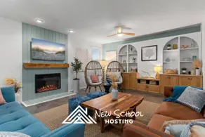 Designer 7BR w/ Pool and Hot Tub. Pets welcome! - Image 2