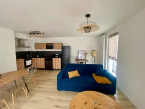 Beautiful apartment with terrace and parking - Image 4