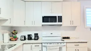 Modern, Quiet & Cozy Suite - Home Away From Home - Image 4