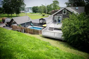 Private lofted retreat with Steam room HotTub/Pool - Image 4