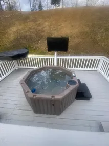 Private lofted retreat with Steam room HotTub/Pool - Image 5
