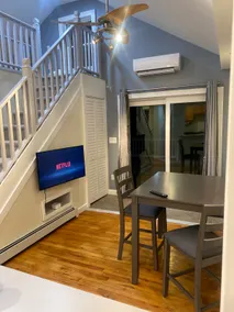 Private lofted retreat with Steam room HotTub/Pool - Image 5