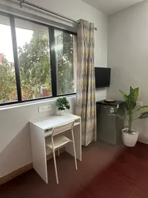 Flow: Studio in Koregaon Park | WiFi Smart TV AC - Image 4