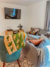 Downtown Boho Home | King Bed | Walk to Waterfront - Image 2