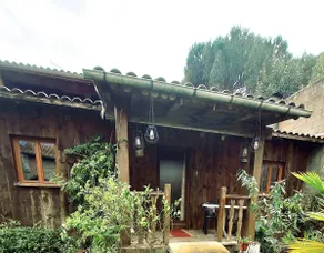 Le Saloon - Image 2